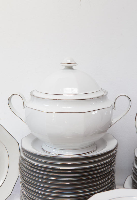 Vajilla alemana para 12 porcelana Winteling Bavaria "Heirloom Platinum" s. XX (57 PIEZAS)