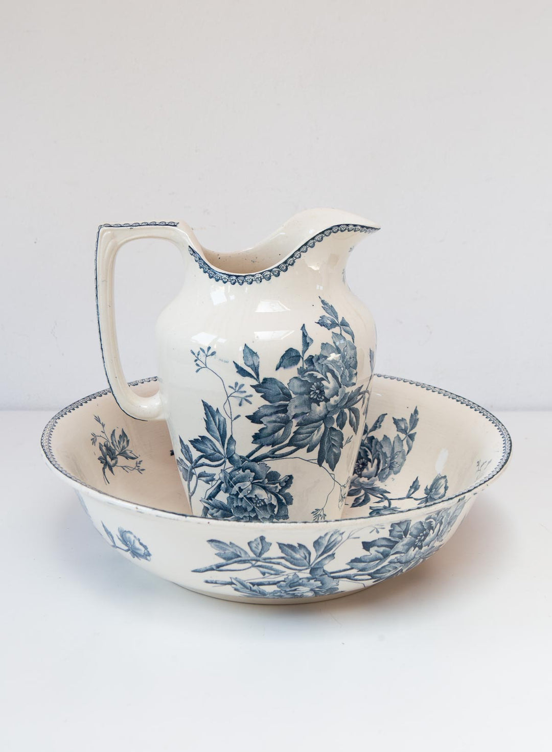 Conjunto aguamanil y jofaina franceses Pivoines Lonwgy terre de fer azul c. 1900