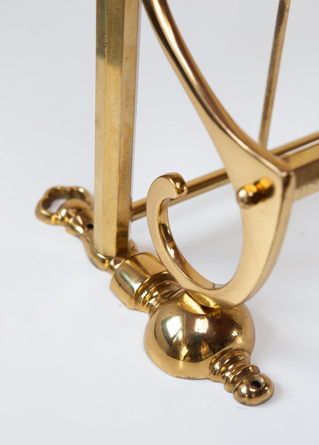 Perchero de pared alemán en latón dorado c. 1950s (79 cm)
