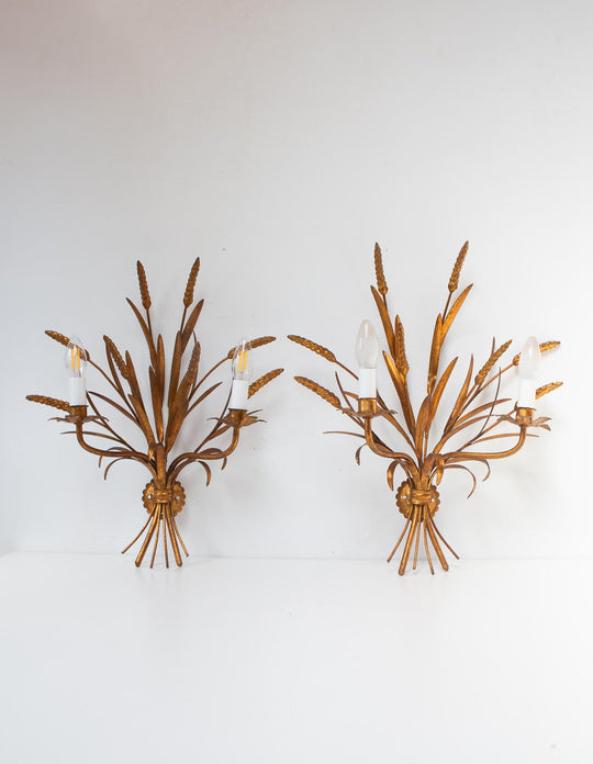 Pareja apliques italianos metal dorado hojas y espigas c. 1960/70 (52*46 cm)