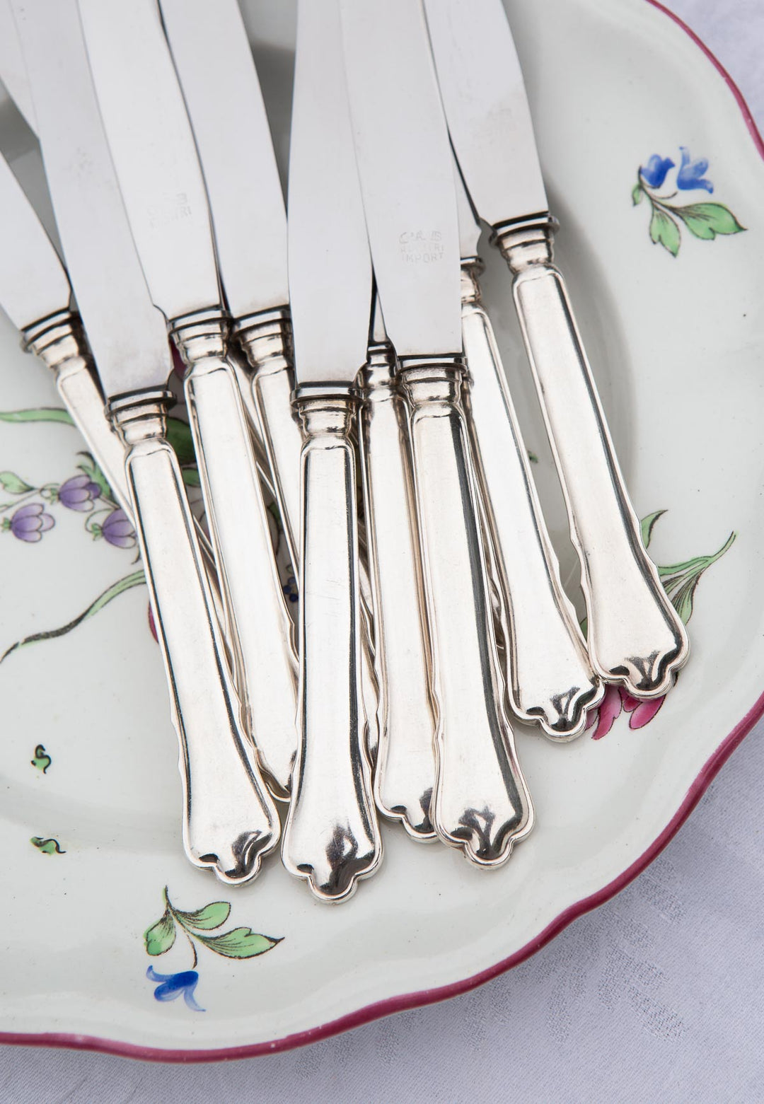 Juego 12 cuchillos ENTRANTES suecos GAB Chippendale metal baño plata