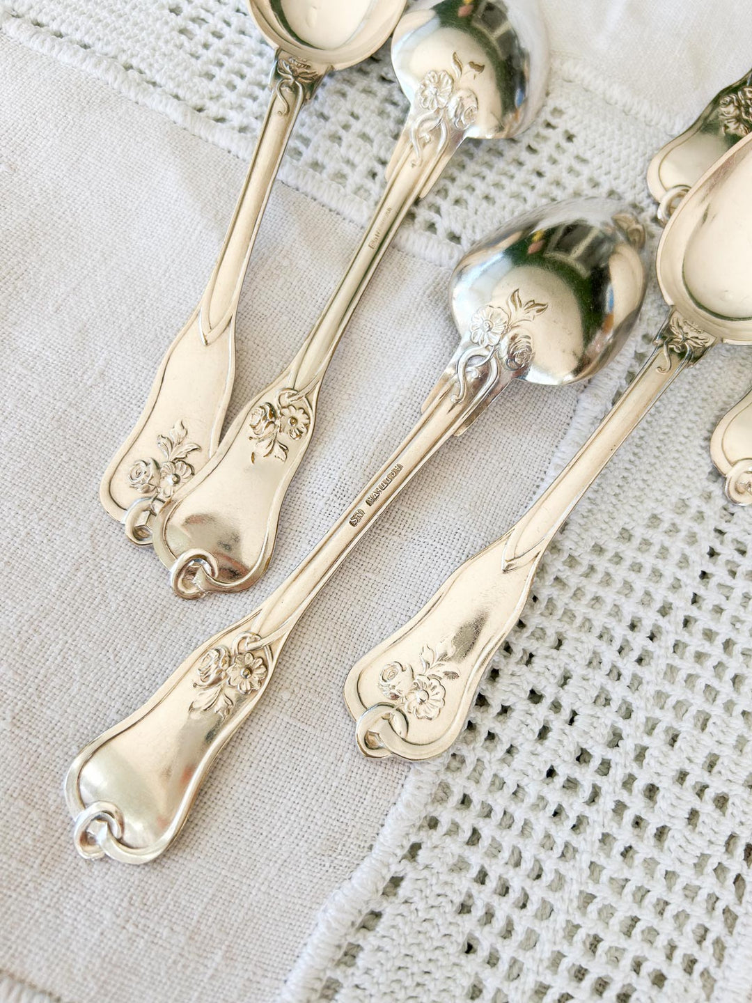 6 cucharas ENTRANTES A.G. Dufva, Estocolmo, metal baño plata art nouveau, ca. 1890-1910