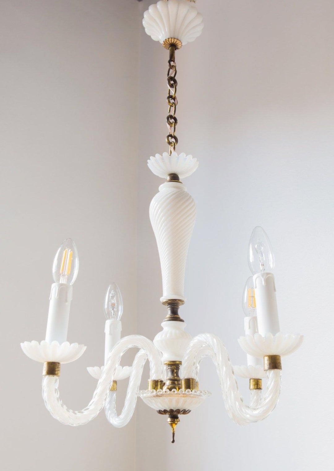 Lámpara techo cristal opalina blanca 1910/20 4 luces (VENDIDA)