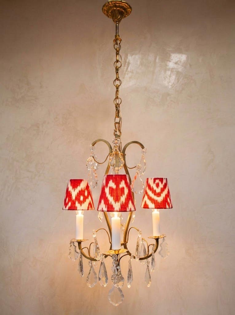 Chandelier francés latón 3 brazos con cristales c. 1940s (35 cm)