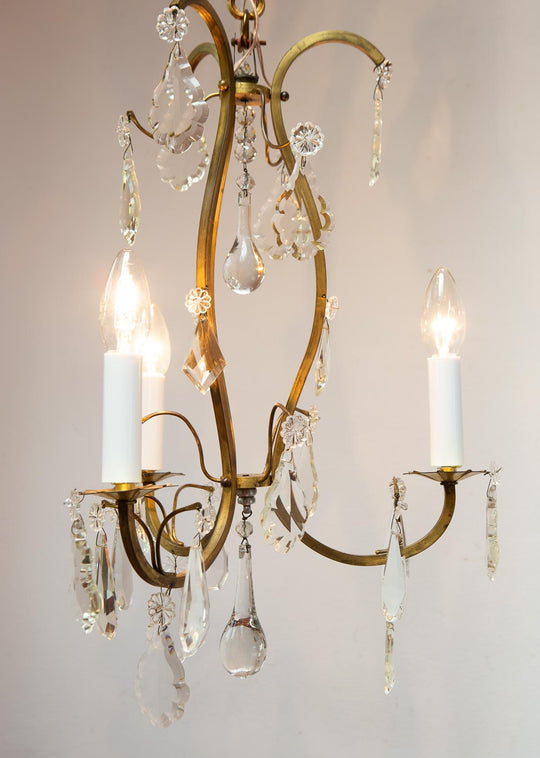 Chandelier francés latón 3 brazos con cristales c. 1940s (35 cm)