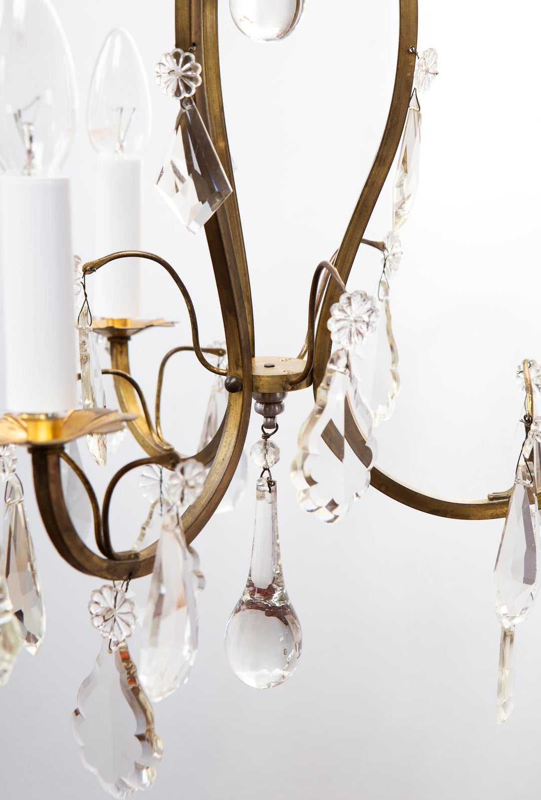 Chandelier francés latón 3 brazos con cristales c. 1940s (35 cm)