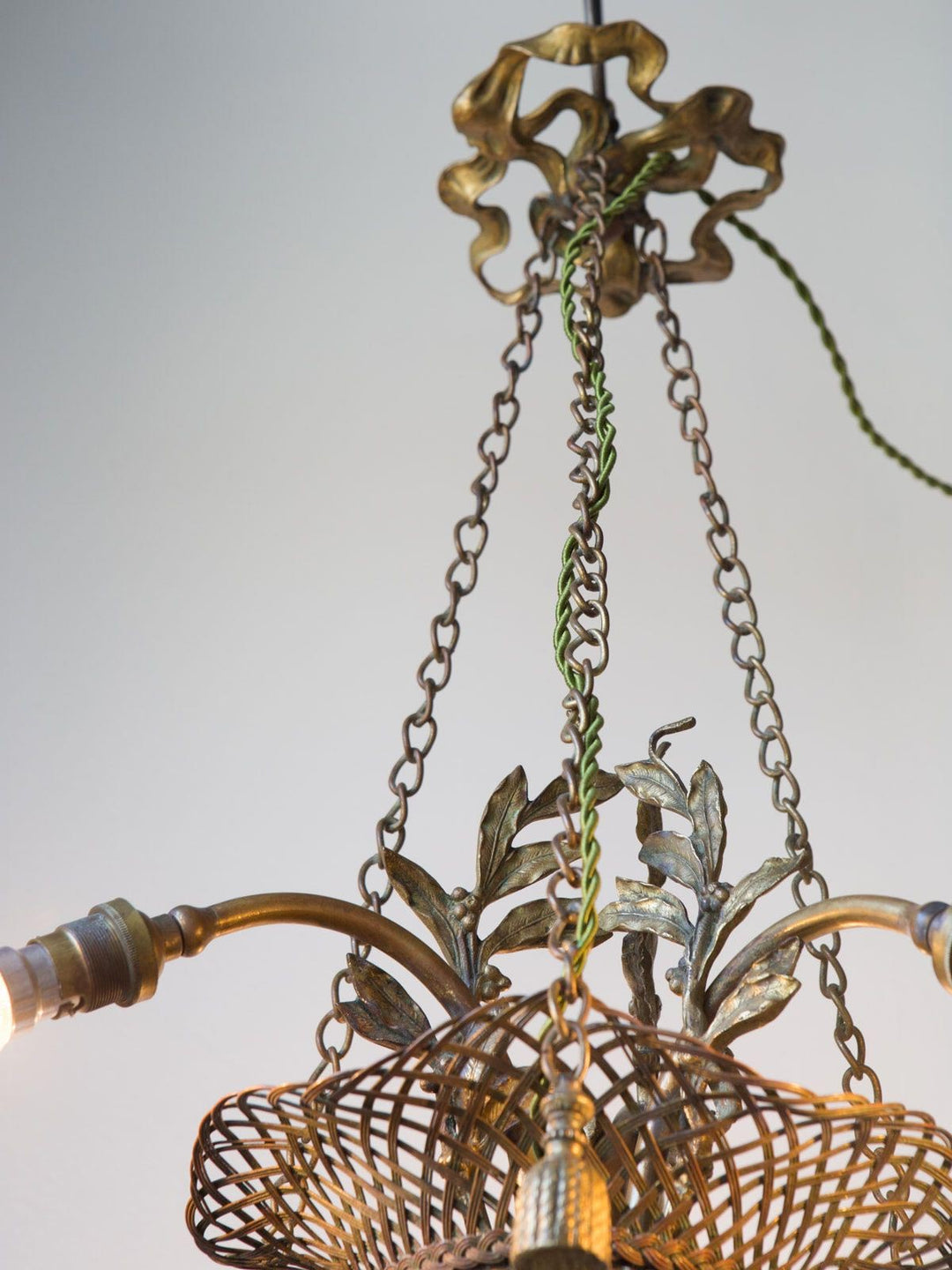 Antigua araña francesa cesta con hojas laurel brass basket antique french chandelier