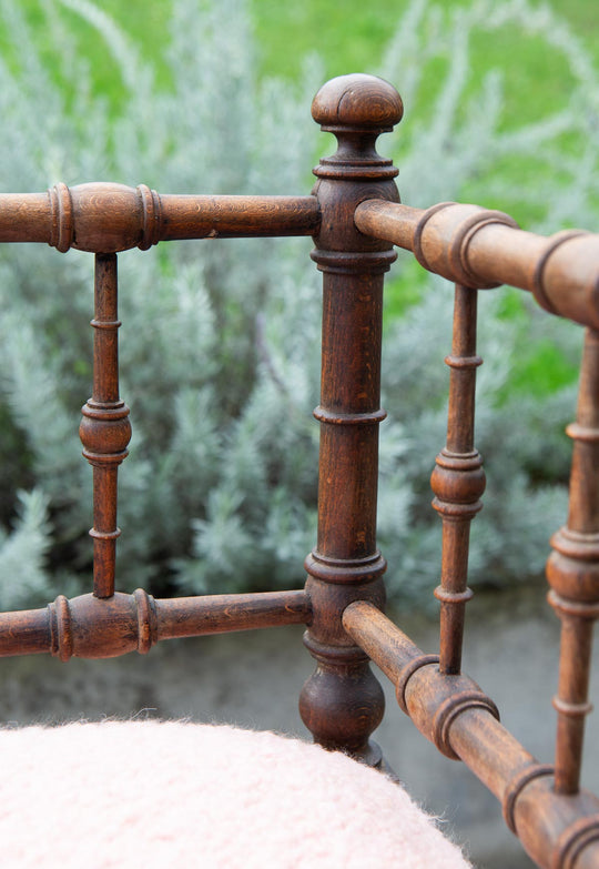 Antigua silla esquinera francesa madera tapizado rizo rosa c. 1900