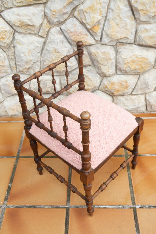 Antigua silla esquinera francesa madera tapizado rizo rosa c. 1900