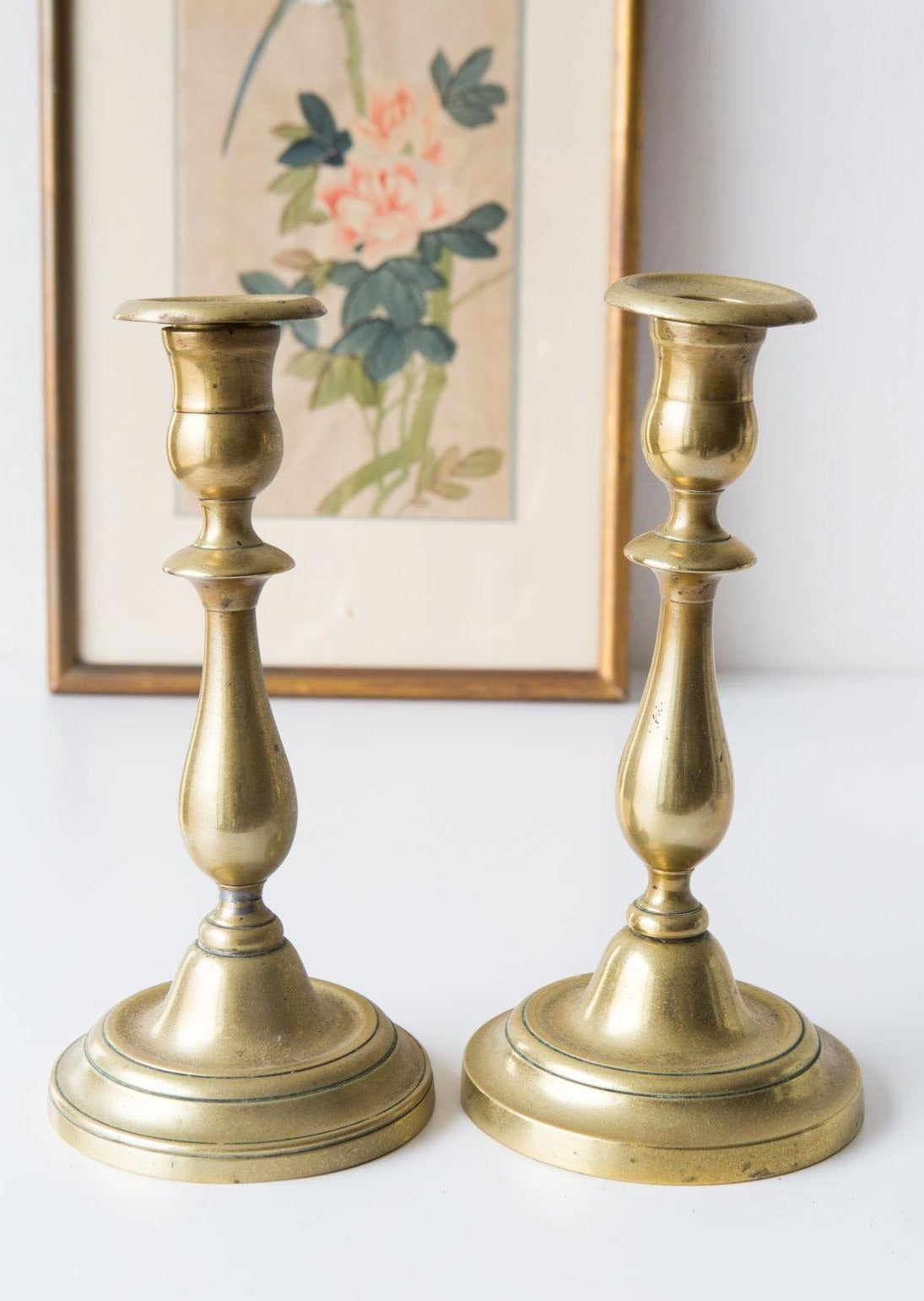 Pareja de antiguos candeleros franceses latón s. XIX pair of antique french brass candlesticks
