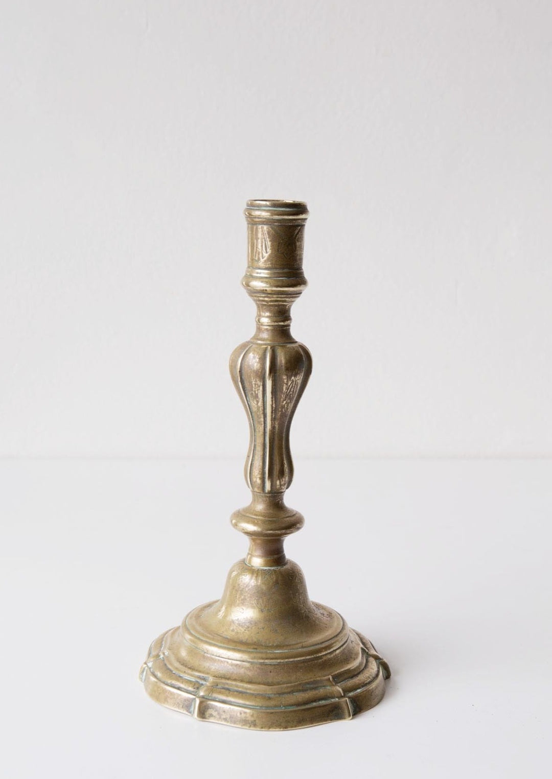 Antiguo candelero francés latón