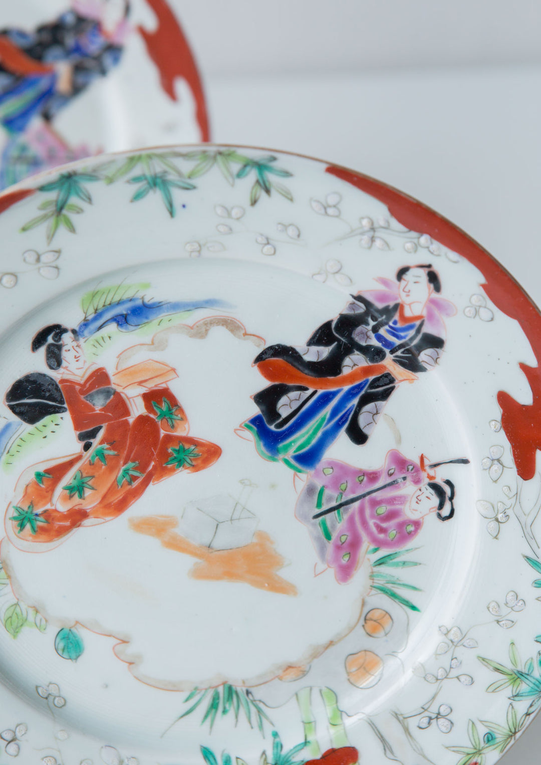 Platos japoneses porcelana pintados a mano geishas (VENDIDOS)