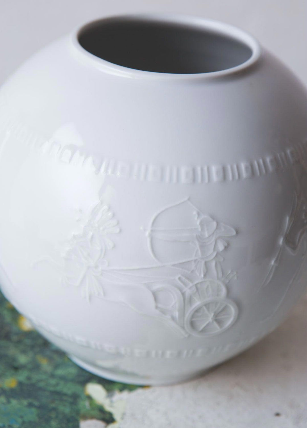 Jarrón porcelana alemana inspiración egipcia Alboth & Kaiser Bavaria