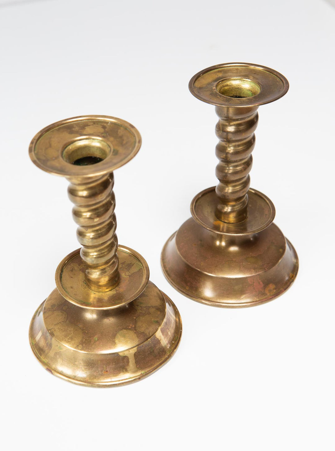 pareja antiguos candeleros suecos espiral latón antique swedish candlesticks