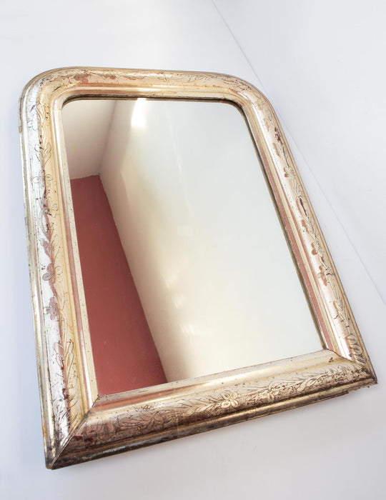 Espejo Louis Philippe madera dorada s. XIX (74*56 cm)