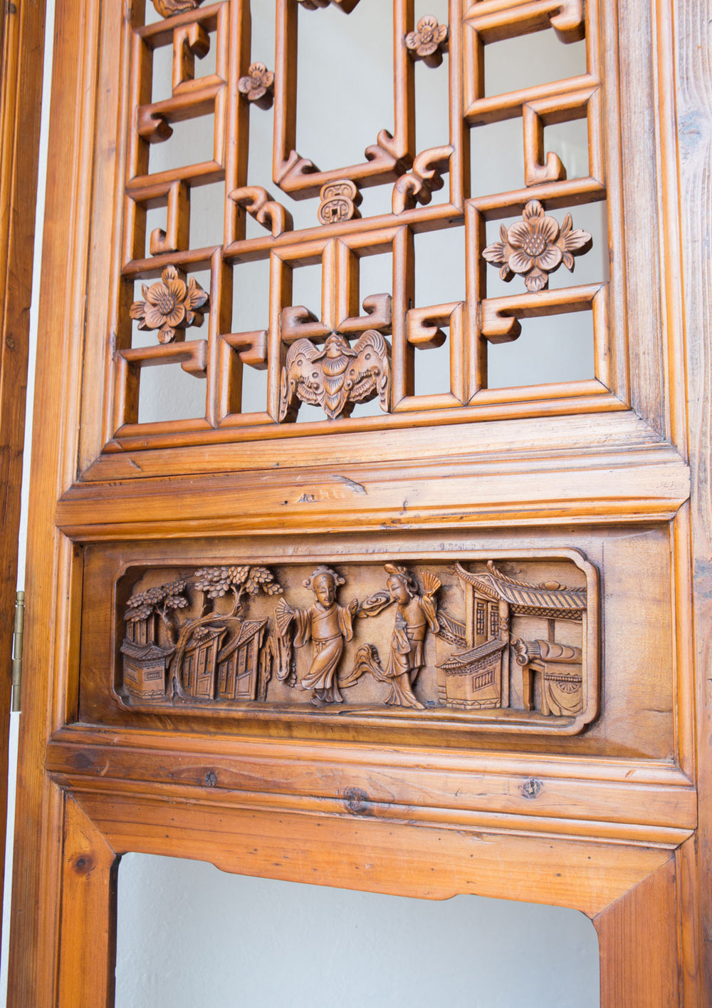 Antiguo biombo chino madera tallada ppios s. XX (VENDIDO)