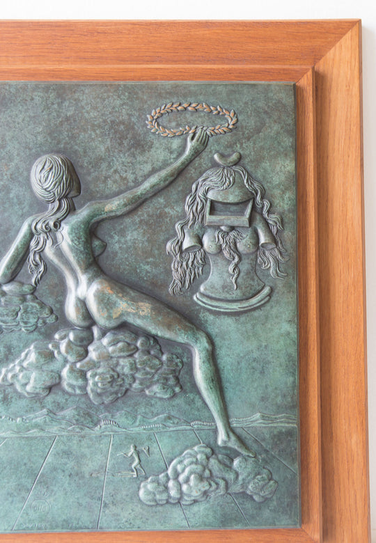 Bajo relieve escultura Salvador Dalí "Alegoría de la filosofía" bronce y madera sculpture allegory philosophy