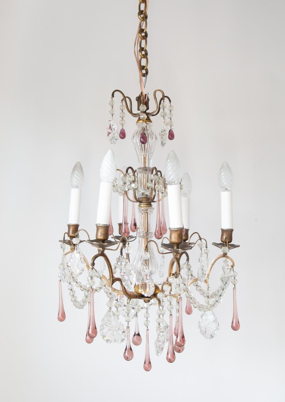 lámpara techo antigua araña francesa cristales colores frutas gotas antique french chandelier with murano glass drop lustre ancien Carmen Miranda vintageandchic