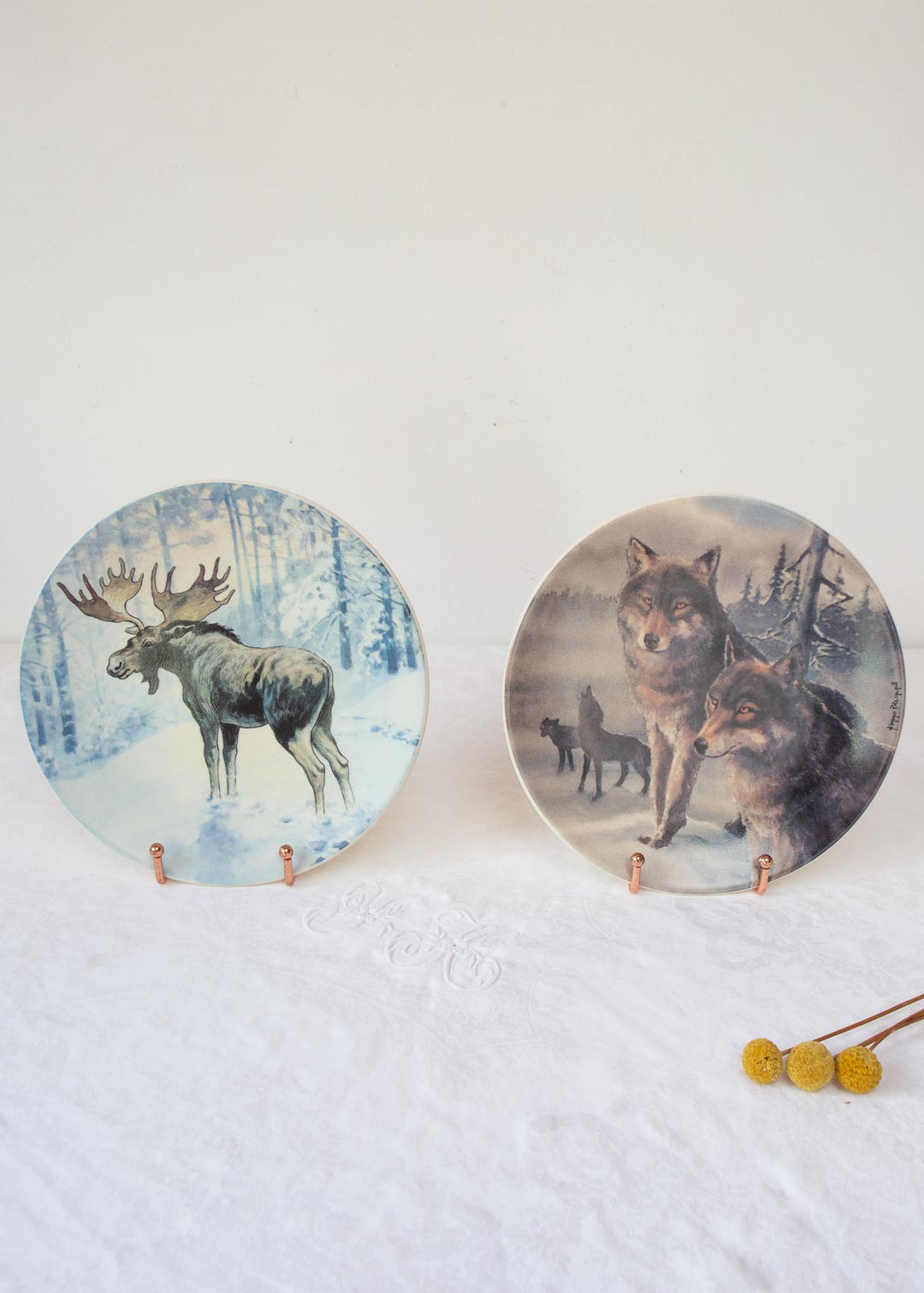 Pareja de platos de gres Arabia Finland — Kimmo Pälikkö, fauna nórdica 1980s