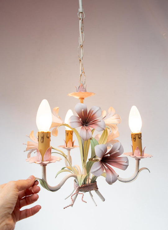 Chandelier italiano flores y hojas metal colores c. 1980s (34 cm)