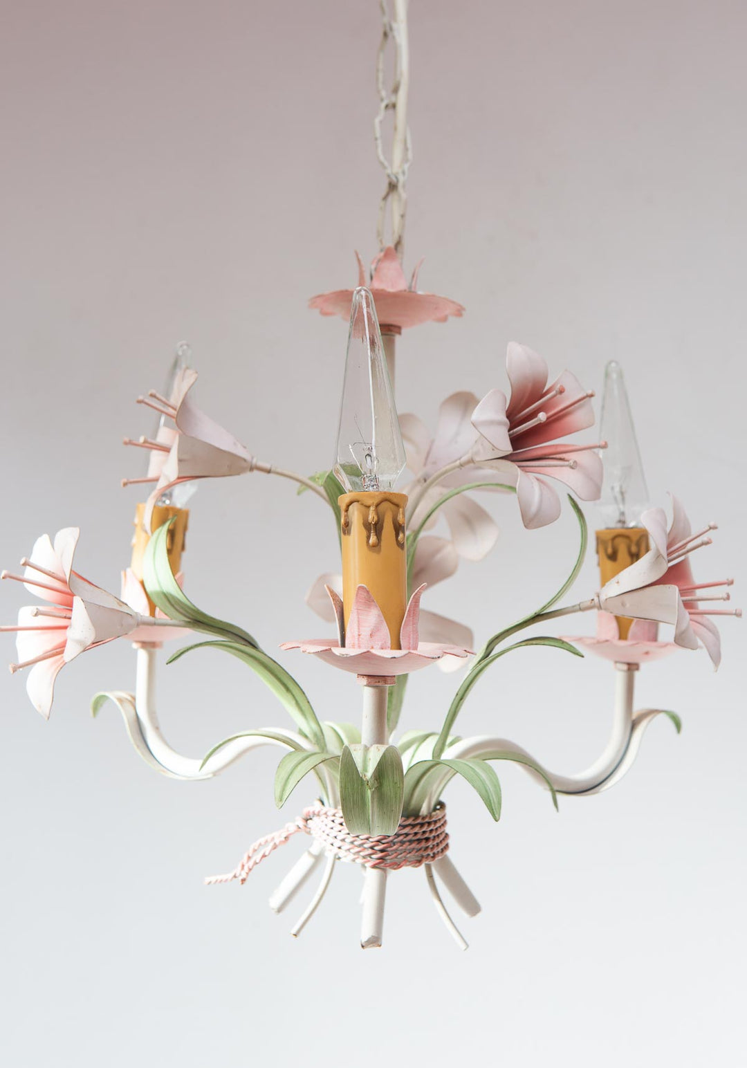 Chandelier italiano flores y hojas metal colores c. 1980s (34 cm)