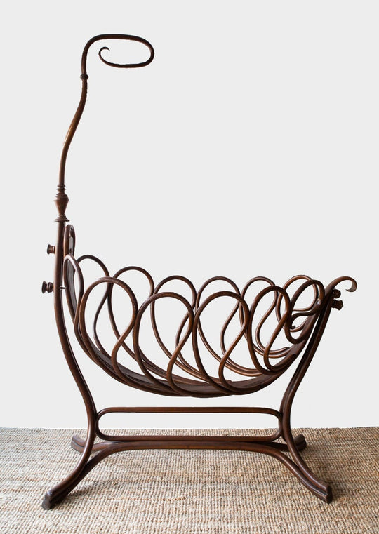 Cuna antigua Jacob & Josef Kohn mod. 3 (Thonet?) aprox. 1895