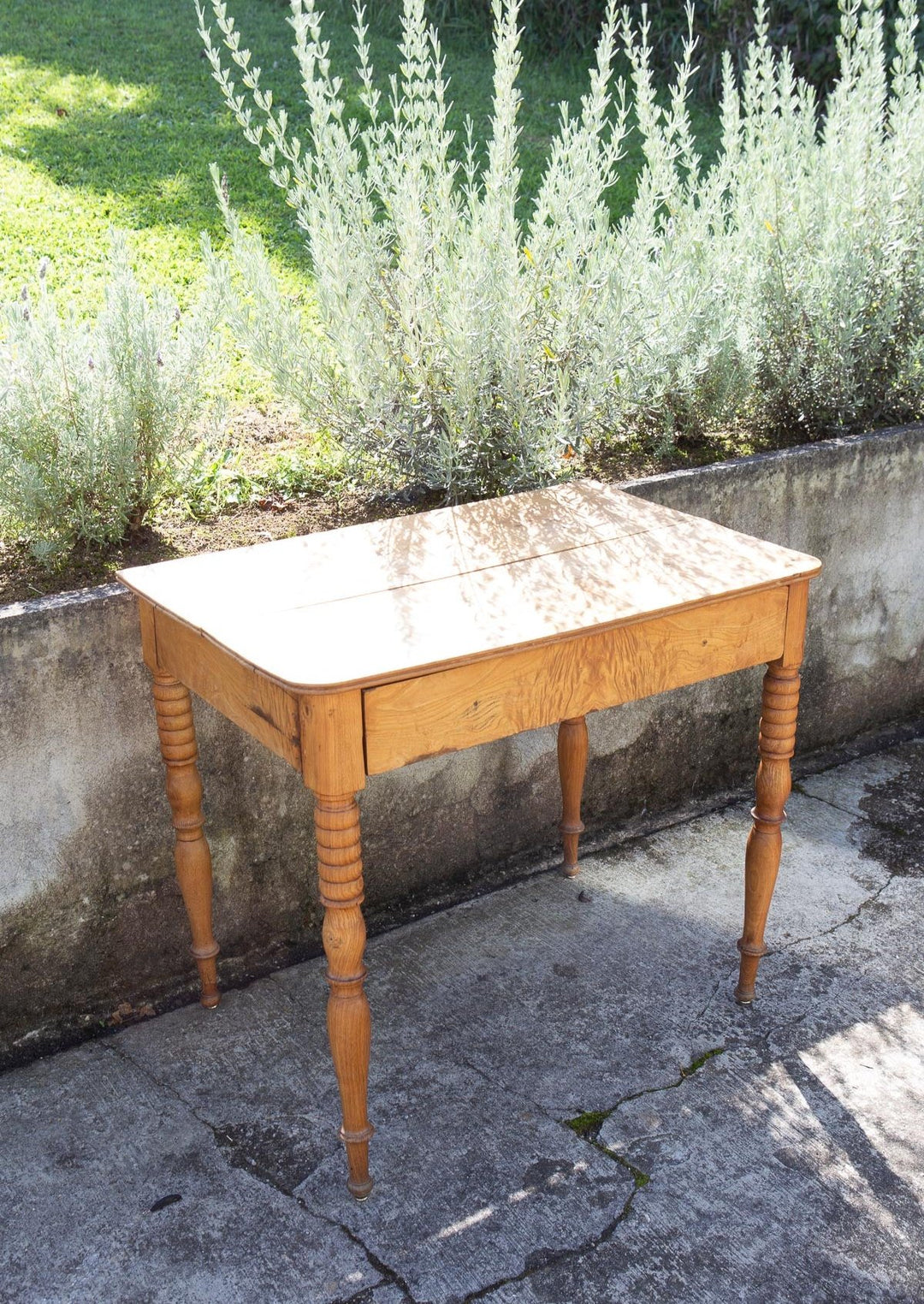 antigua mesa auxiliar con cajon francesa nogal s. xix french walnut side table