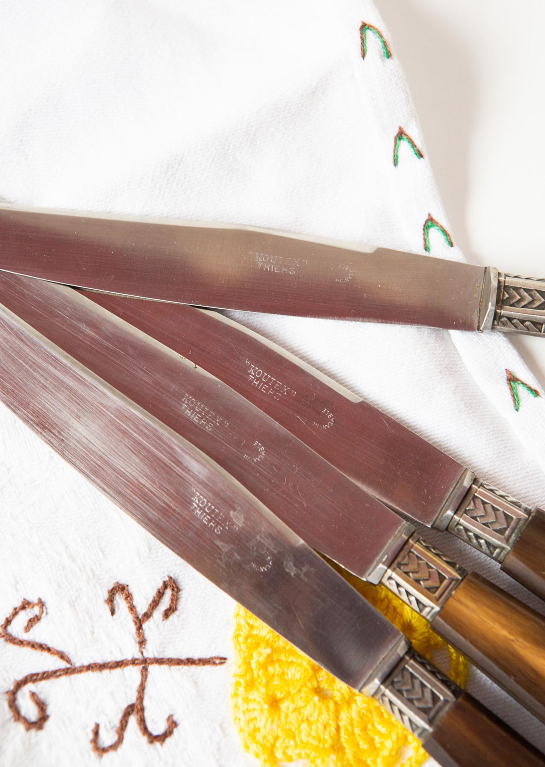 Juego de antiguos cuchillos franceses mango asta en estuche french knives