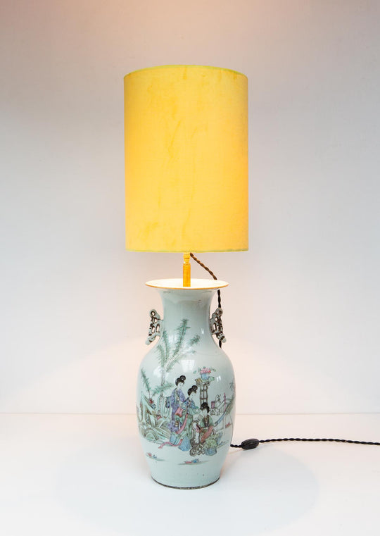 Gran lámpara de mesa porcelana china finales s. XIX (72 cm)