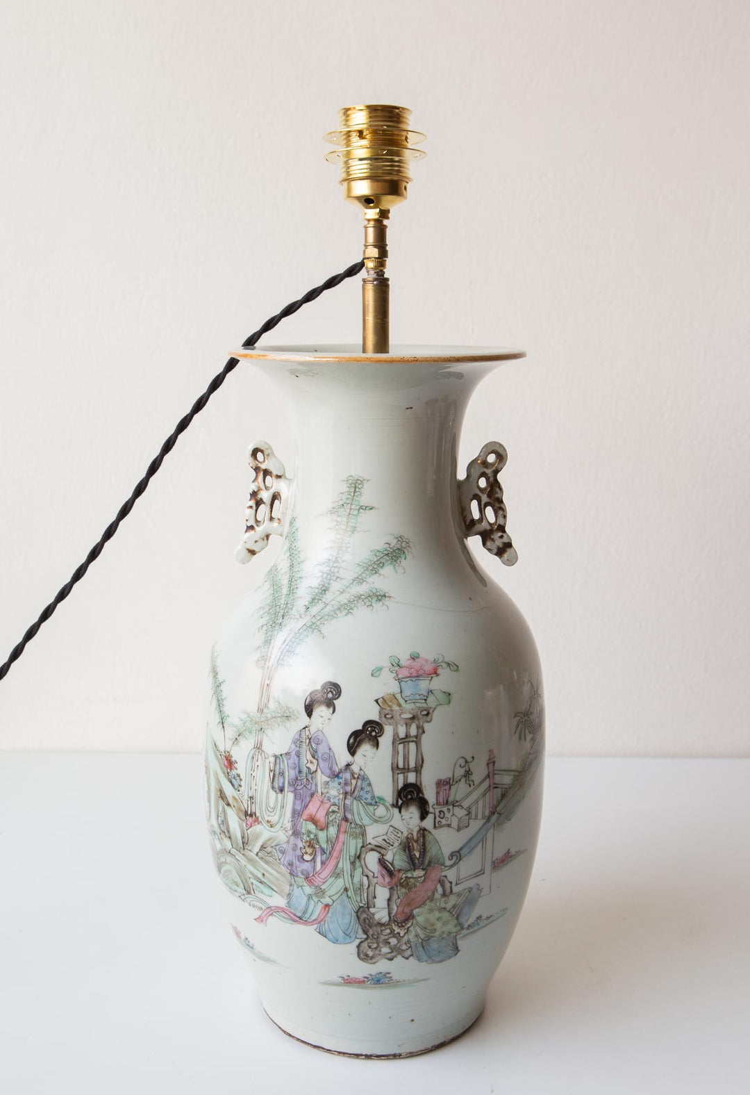 Gran lámpara de mesa porcelana china finales s. XIX (72 cm)