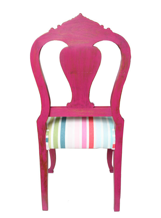 Antigua silla castaño pintada fucsia y tapizado rayas multicolores (VENDIDA)