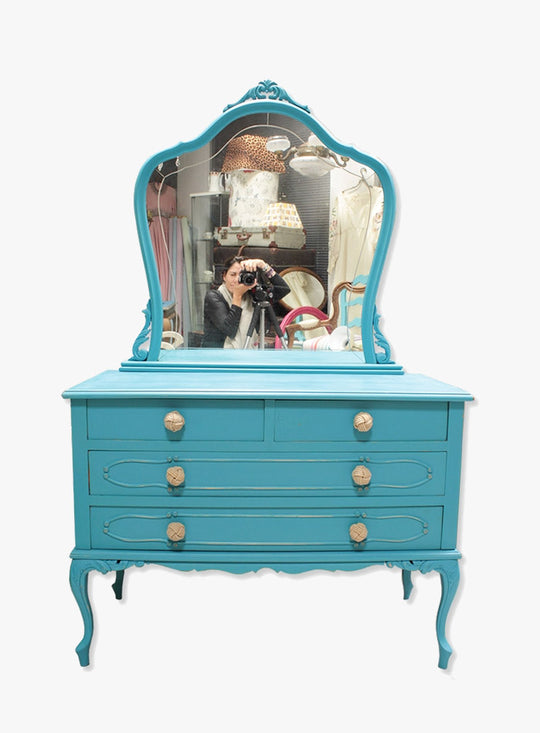 Antigua cómoda con espejo pintada azul (VENDIDA)