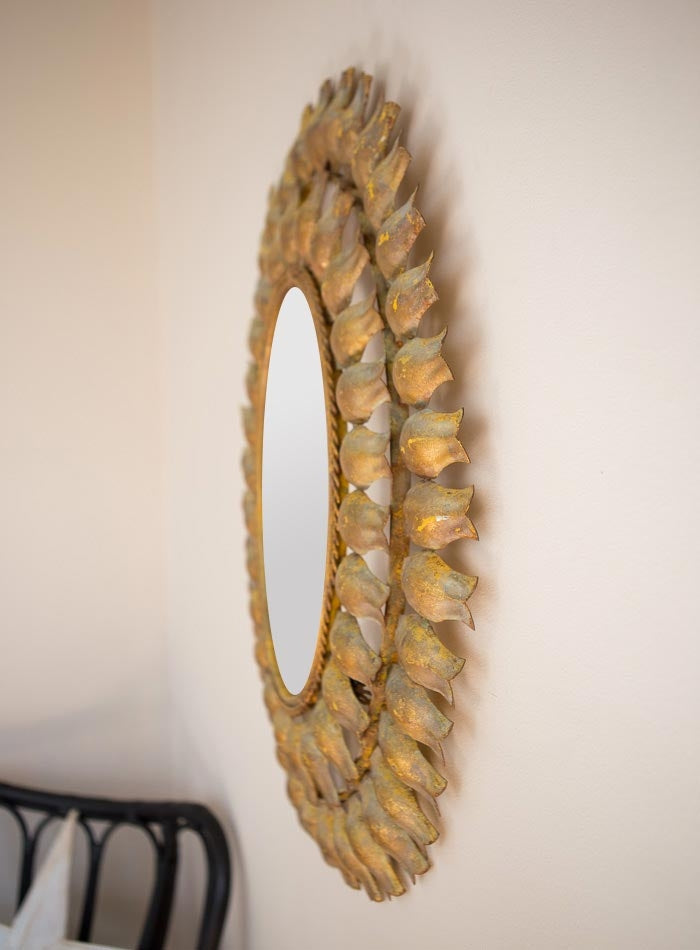 Antiguo espejo sol ovalado metal dorado (VENDIDO)
