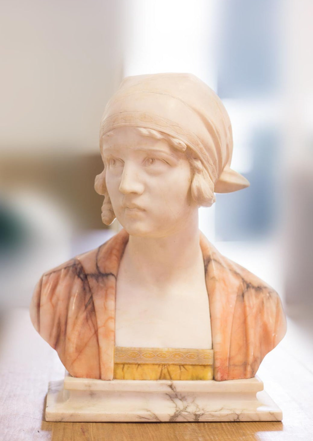 Antiguo busto femenino alabastro Francia aprox. 1900 antique french alabaster bust pedrini