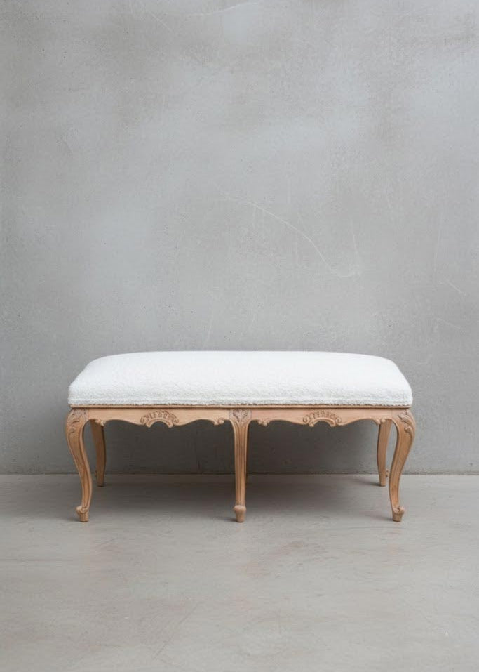gran banqueta madera lavada castaño tapizado rizo blanco antigua