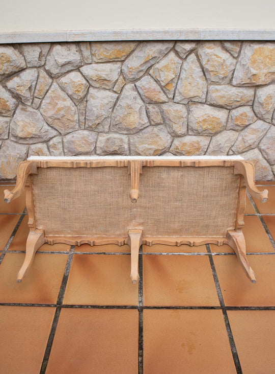 Gran banqueta madera castaño tapizado rizo blanco (108 cm)