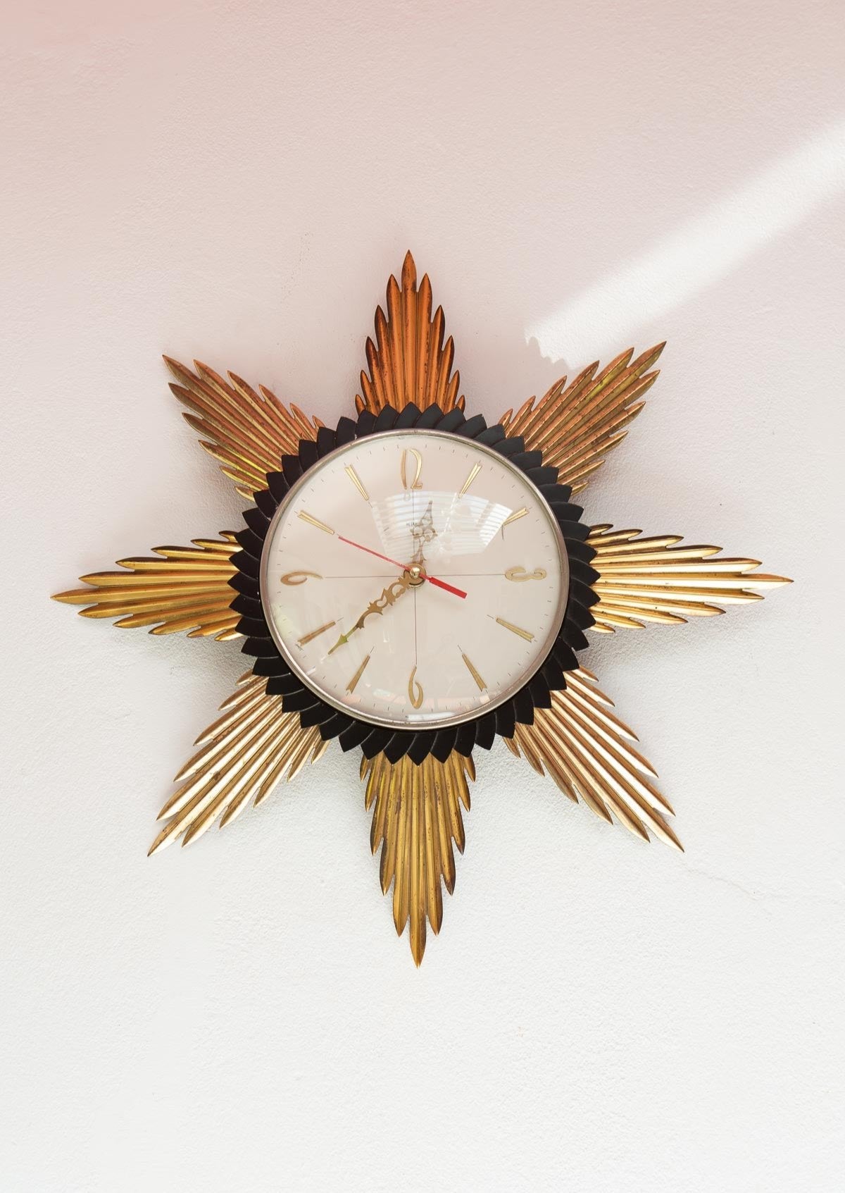 reloj de pared metal dorado sol metamec vintage clock