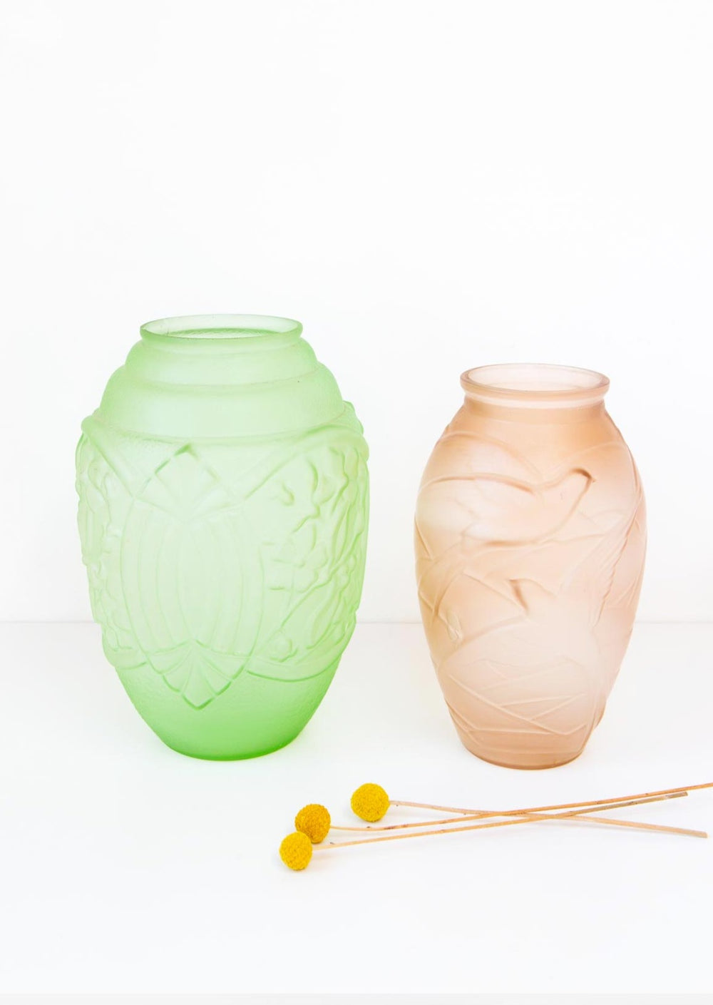 Pareja jarrones art decó franceses años 20/30 rosa y verde vases