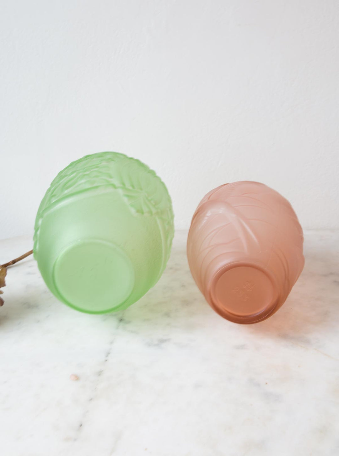 Pareja jarrones art decó franceses años 20/30 rosa y verde vases