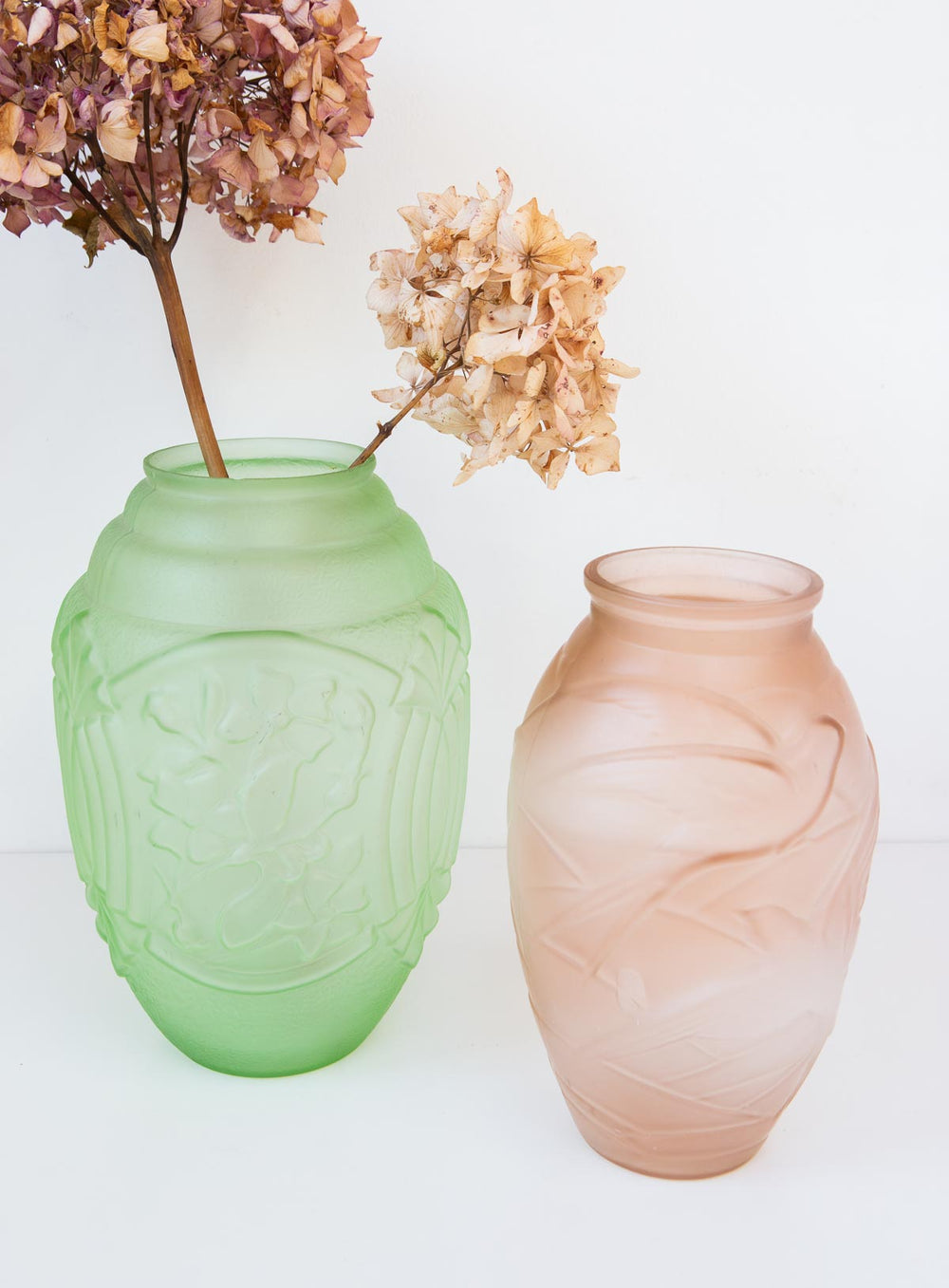 Pareja jarrones art decó franceses años 20/30 rosa y verde vases
