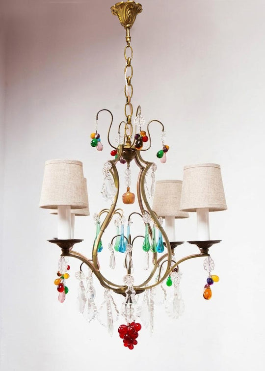 Chandelier francés bronce con cristales colores c. 1950/60s (47 cm)