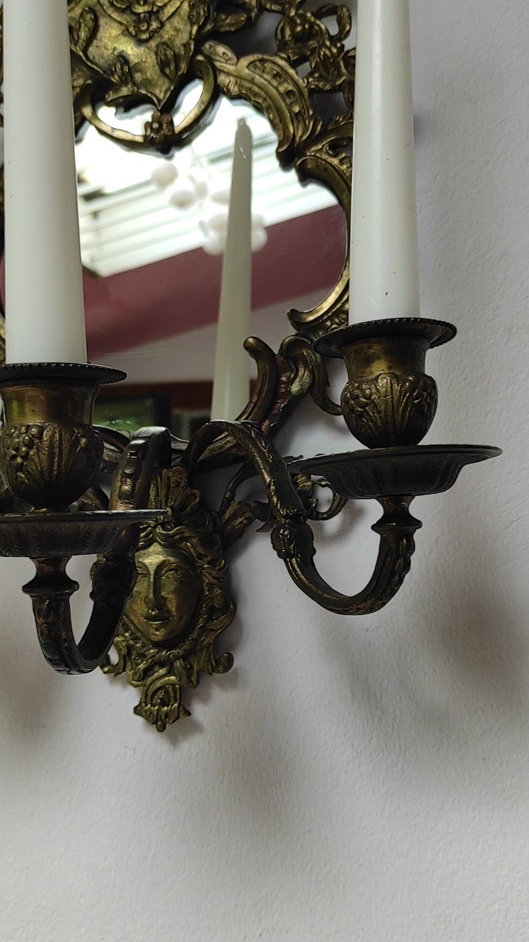 Grandes candelabros pared franceses con espejo, putti y mascarón c. 1880 (x UNIDAD)