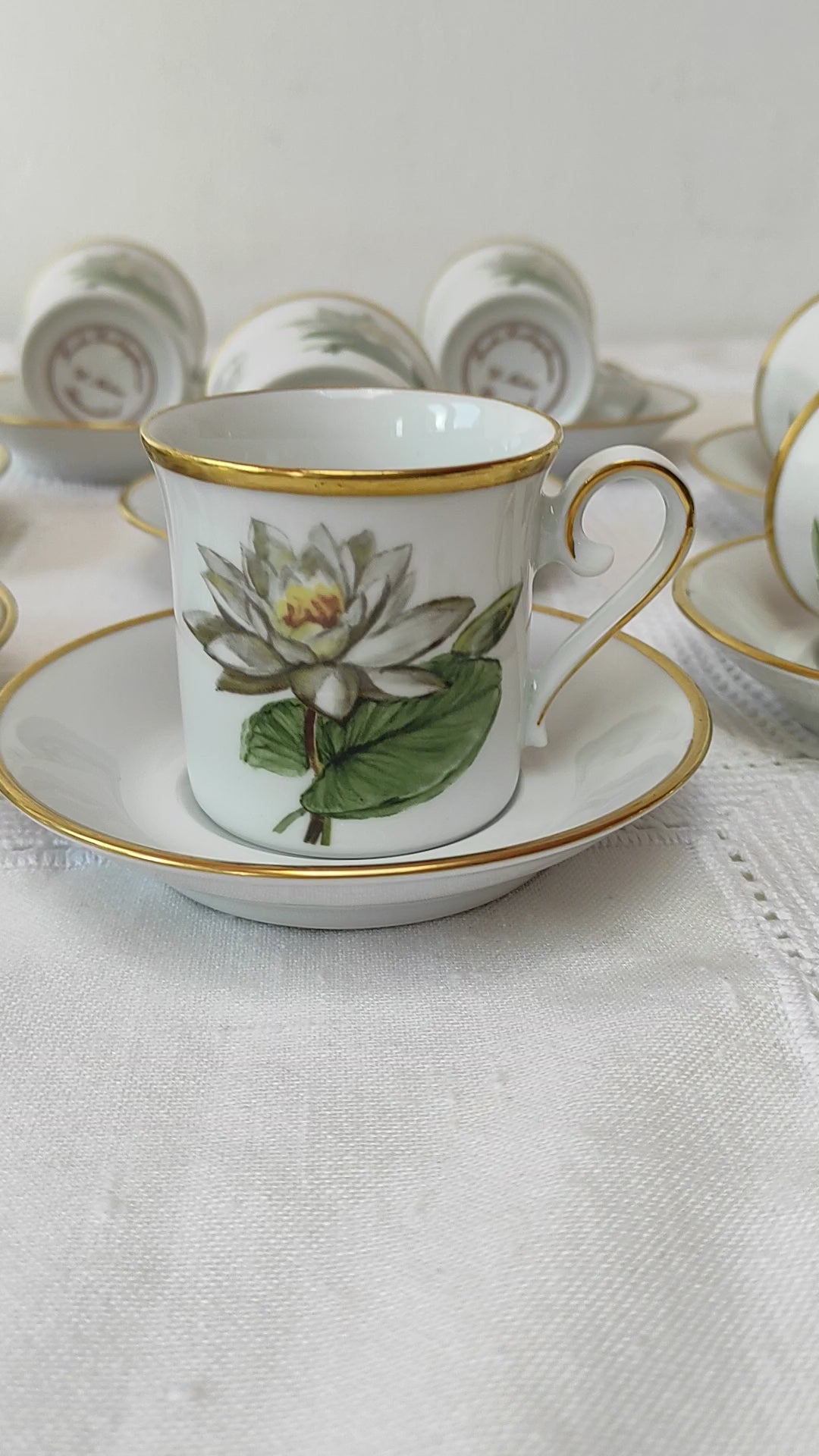 Juego de tazas de café suecas PARA 8 nenúfar blanco c. 1970