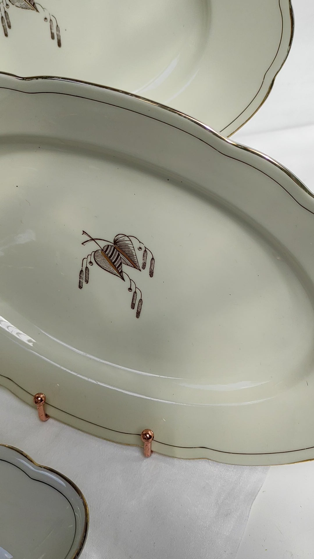 vajilla porcelana sueca hackefors crema y dorado