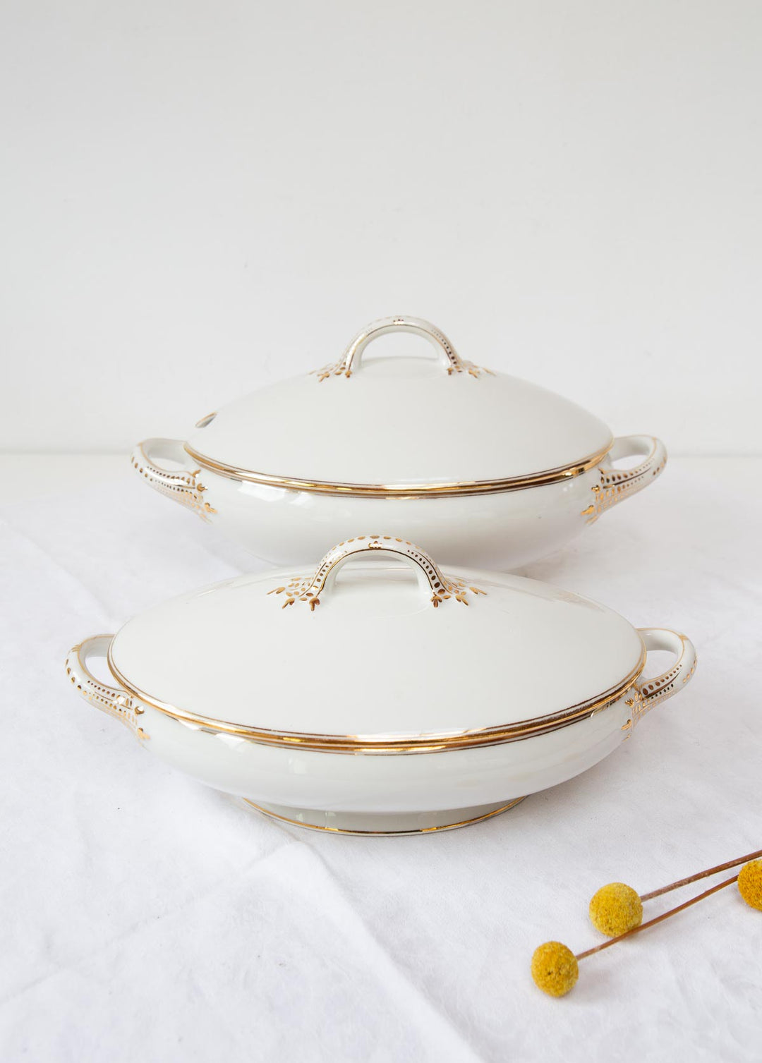 Pareja soperas blancas y doradas Limoges W. Guerin & Co aprox. 1900/10