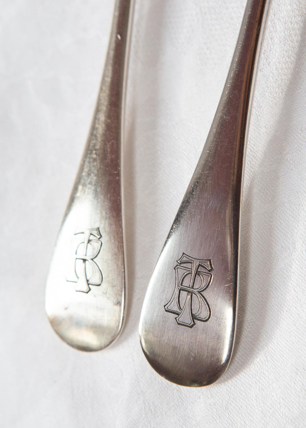 Antiguos cubiertos de MESA Christofle PARA 12 iniciales TB s. XIX (24 PIEZAS)